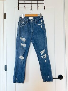 Abercrombie & Fitch High Rise Mom Jeans Curve Love